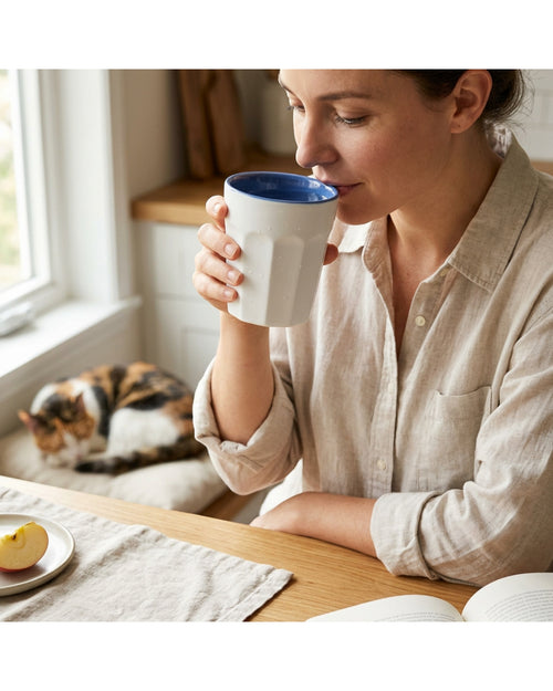Linin Faceted Ceramic Water Cup 380 ml Cobalt - Lifestyle view